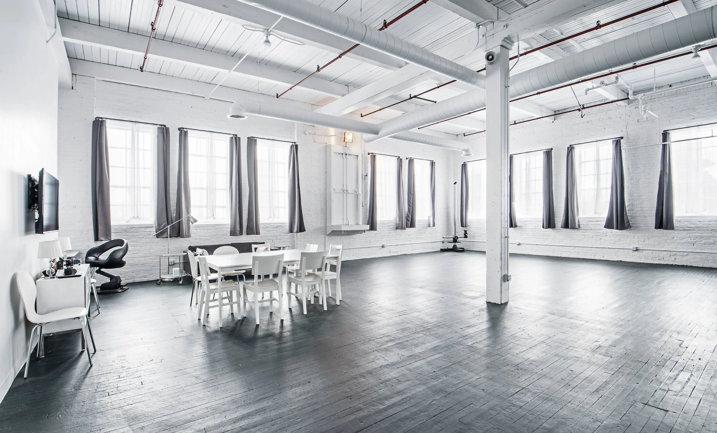 Open daylight studio rental floor at Stopover Studios in Chicago